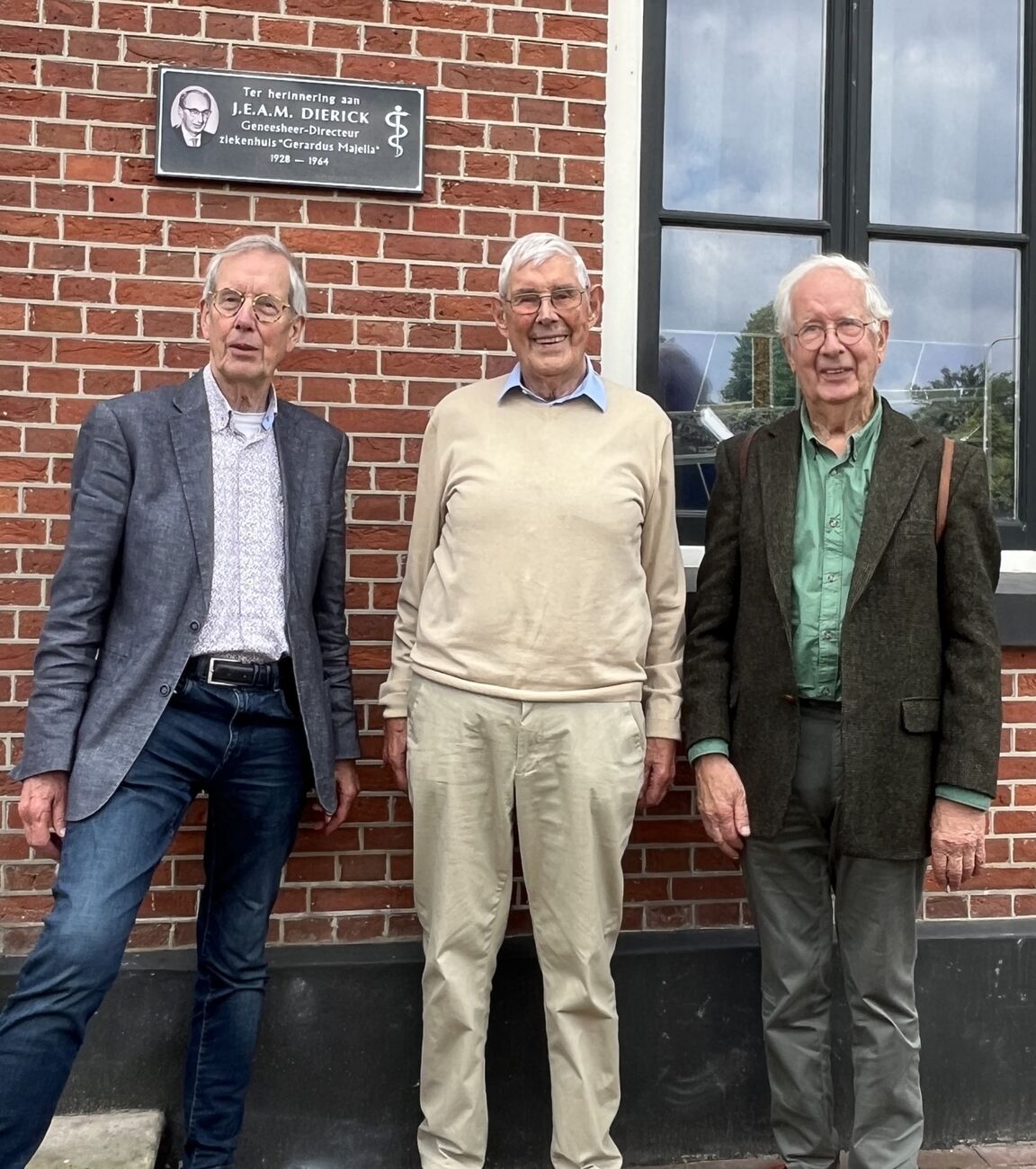Foto met drie broers