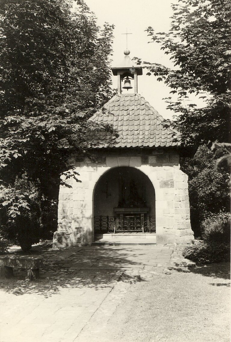 F 0045
